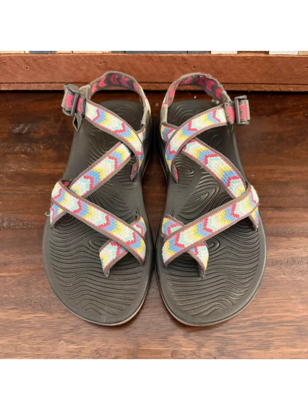 Chaco Women's Z/Cloud 2 Sandals Size 7 Aztec Chevron Pink Blue Yellow READ